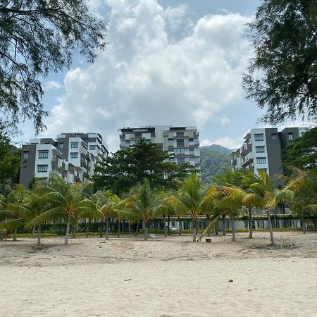 By The Sea @ Cozy Beachfront Home Batu Ferringhi Exterior foto