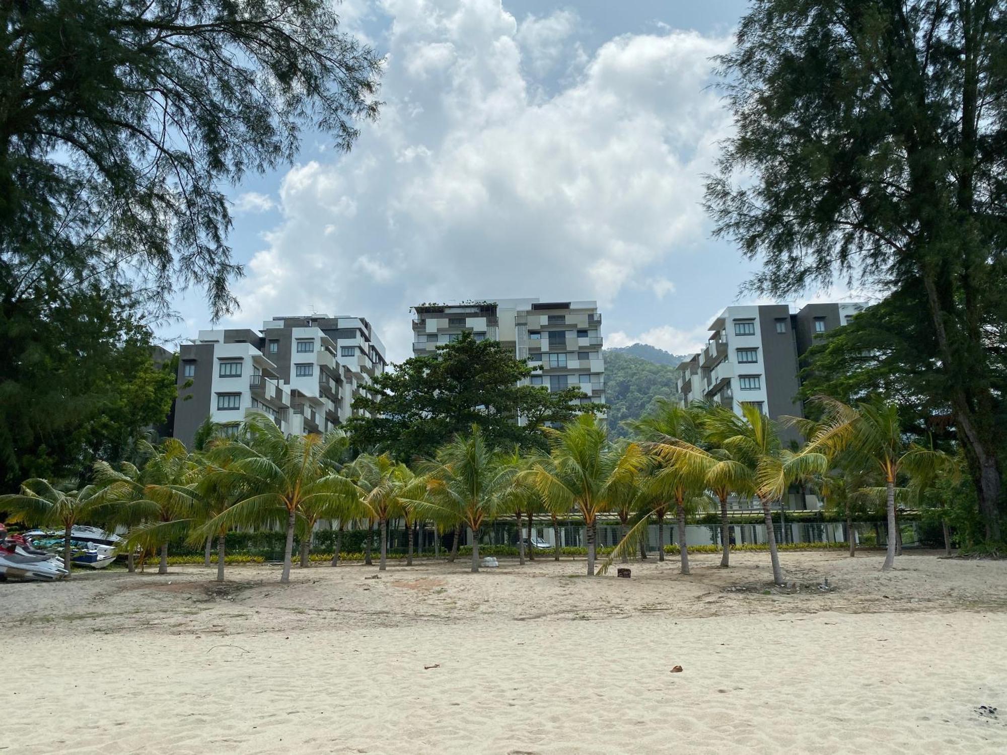 By The Sea @ Cozy Beachfront Home Batu Ferringhi Exterior foto